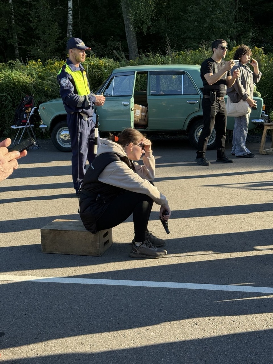 Дочка-киношница)))