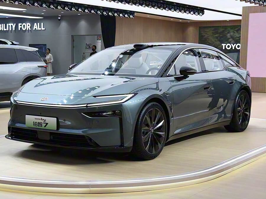    Toyota bZ7