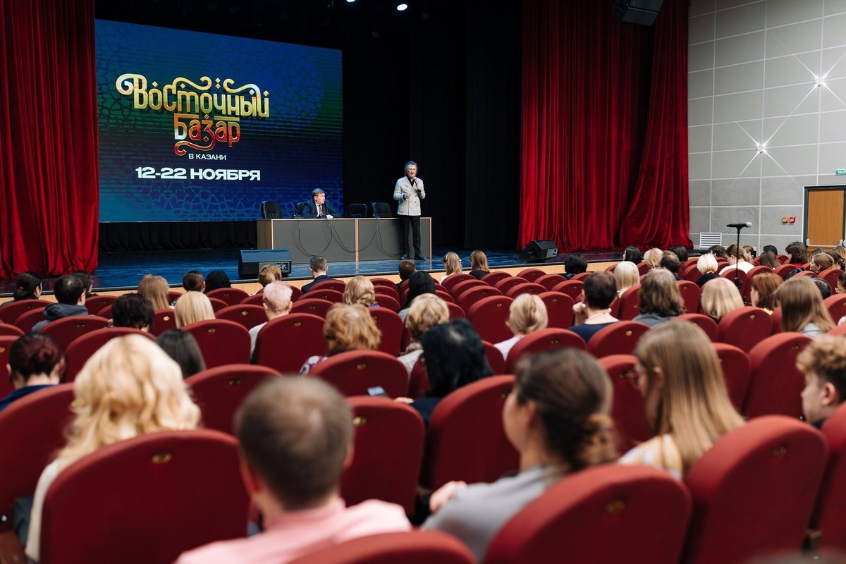    Встреча прошла во время фестиваля «Восточный базар в Казани». предоставлено фондом имени Рашида Вагапова