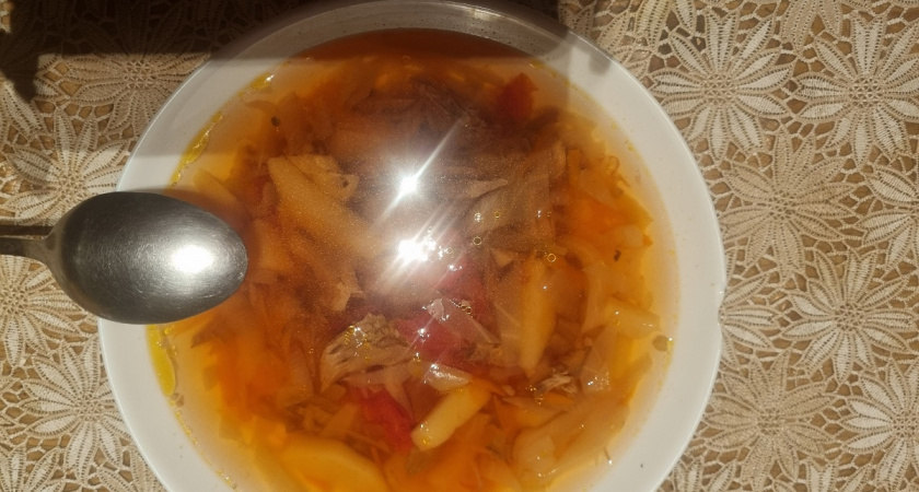    Грибной суп с лисичками - необычное блюдо, которое готовится до смешного просто и быстро