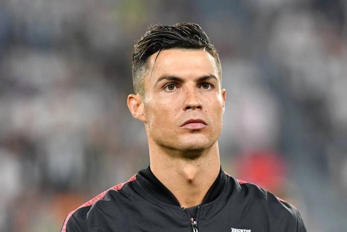 Криштиану Роналду. Обложка © Shutterstock / FOTODOM / sbonsi