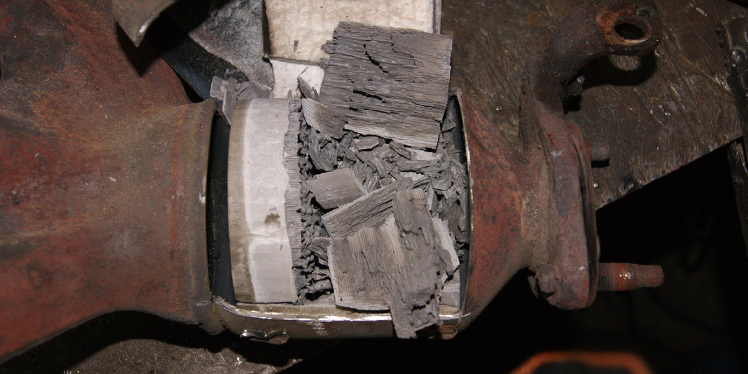 Что делать, если из‑за плохого бензина «умер» катализатор: разбираем варианты