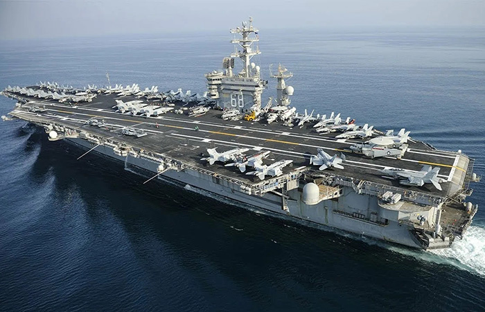 Авианосец USS Nimitz