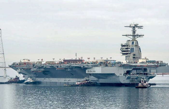Самый большой авианосец Gerald R. Ford
