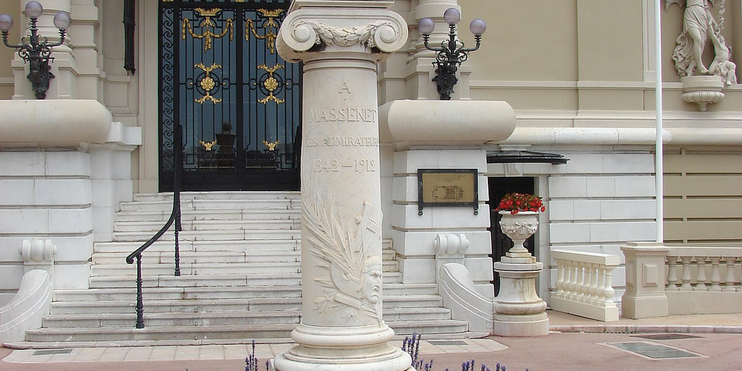 Высшая точка Монако - склон горы Монт-Ажель