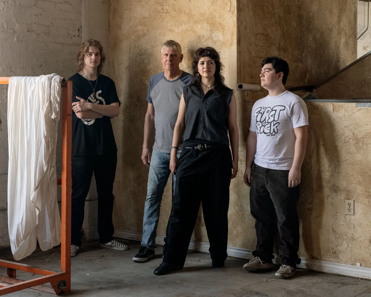 лева направо: Брайс Уэстон, Гинн, Макс Занелли и Дэвид Родригес. Новые участники Black Flag родились спустя более чем 20 лет после выхода первого альбома группы. Фото: Эли Дёрст для The New York Times