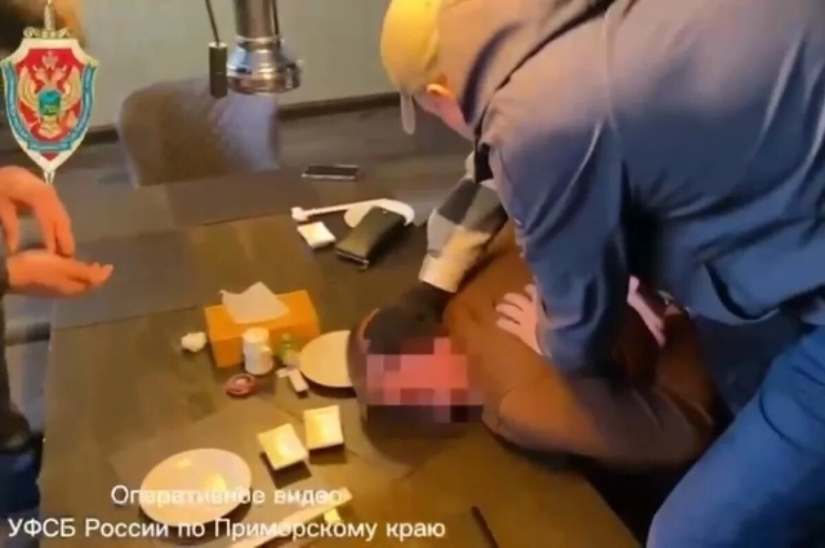    Жулик выманил 11 млн руб. у предпринимателей Приморья, используя форму ФСБ