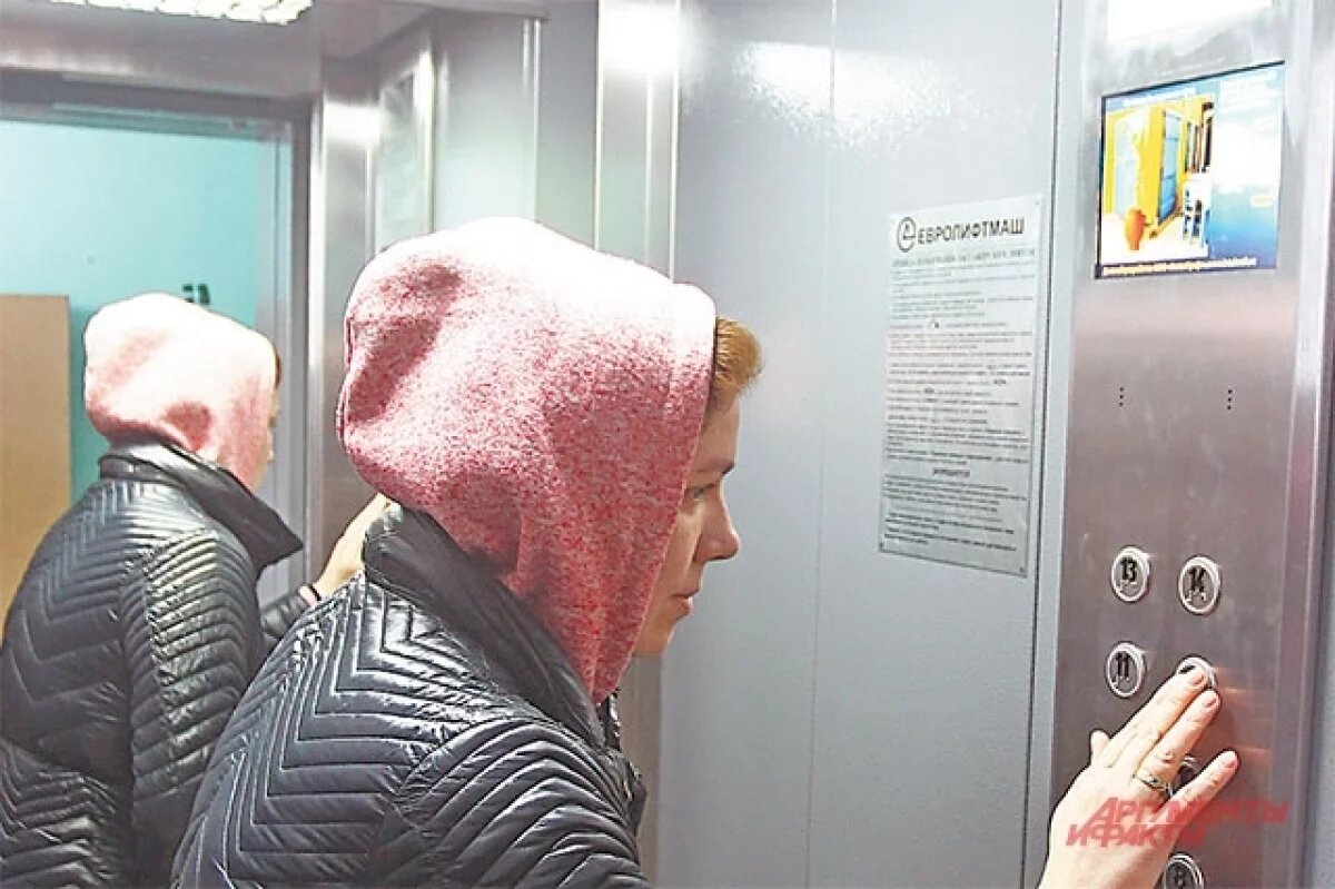    Омские власти приостановили компенсационные выплаты старшим по домам