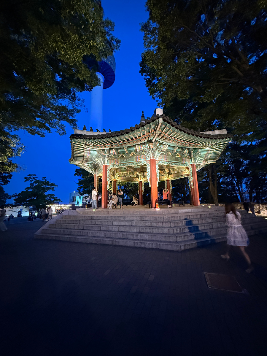 Дворец Кенбоккун