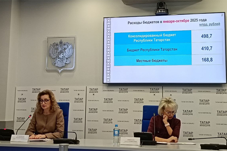    Алла Анфимова: «Подводя итоги исполнения консолидированного бюджета РТ по налоговым и неналоговым доходам за 10 месяцев текущего года в целом, хочу сказать, что они характеризуются положительной динамикой по сравнению с аналогичным периодом прошлого года».   
Фото: Анна Скрып