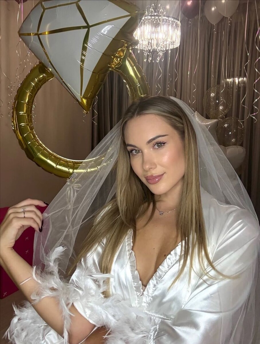    Руслан Нигматуллин и Эвелина Сынча. Источник: @ev_ss_*