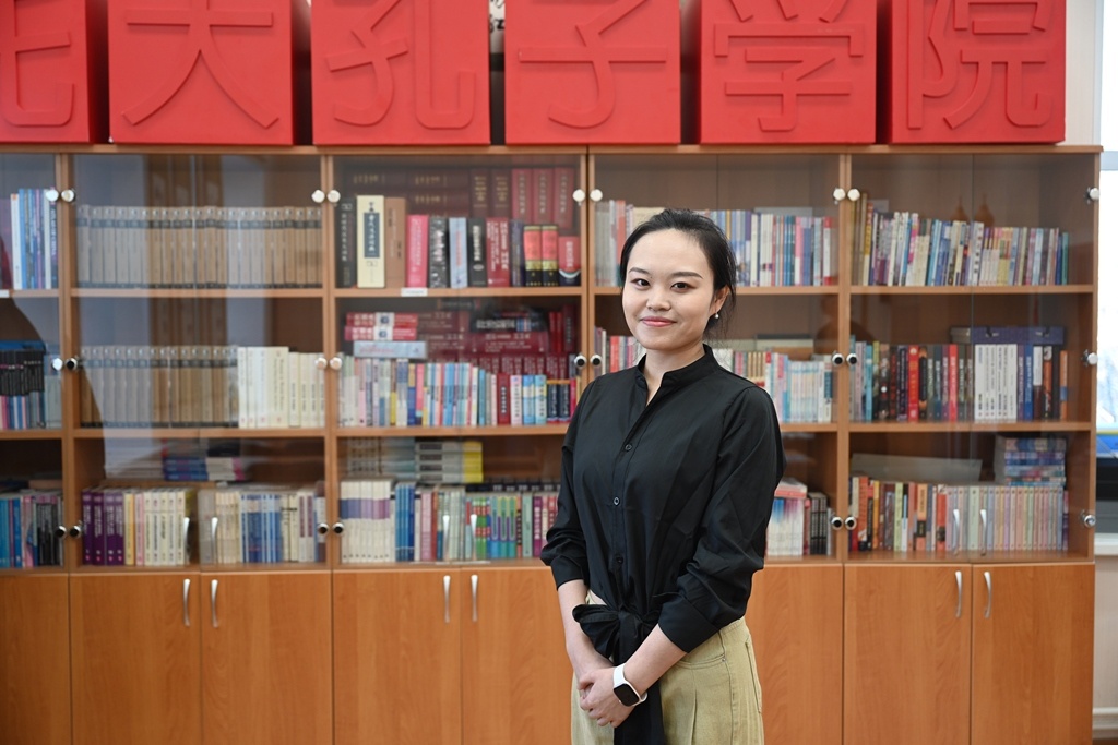 Преподаватель Института Конфуция ТГУ Янь Пэй