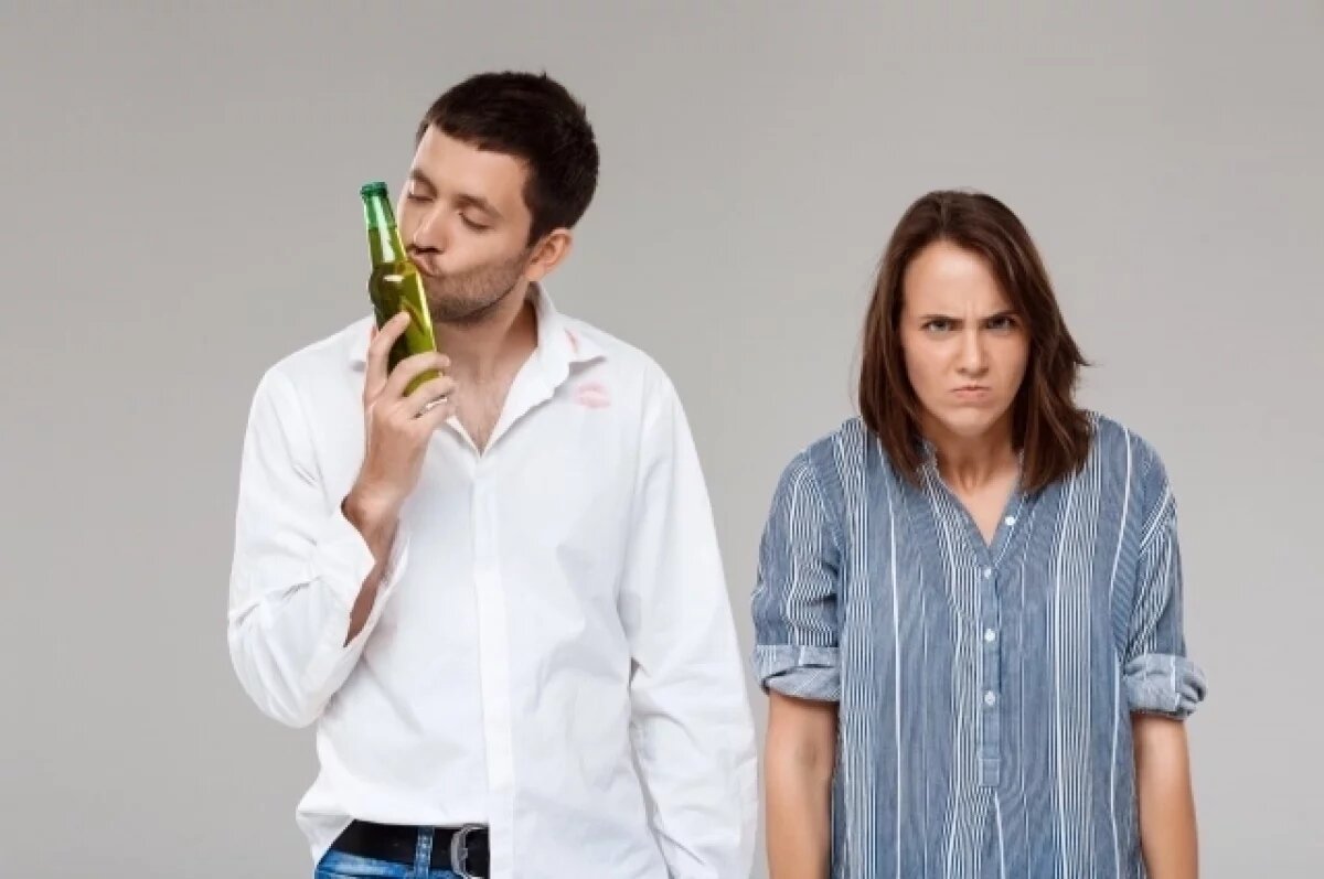    Север пьёт.