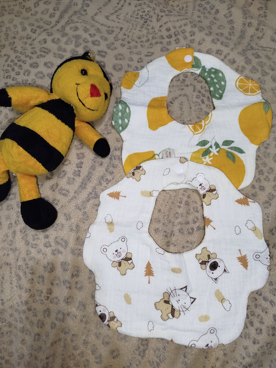 Понадобятся слюнявчики)