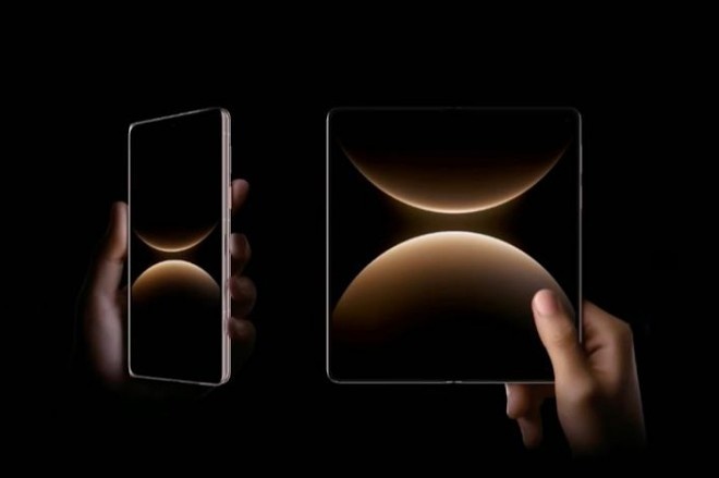 У смартфона тонкие рамки