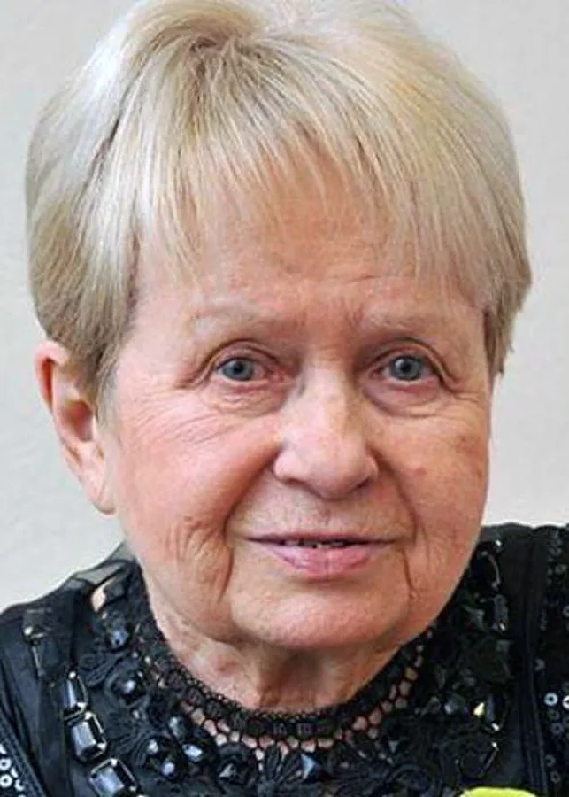 Александра Пахмутова