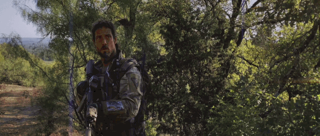 Кадр из кинофильма "Уцелевший".