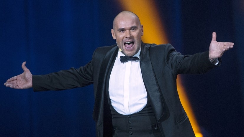     Максим Аверин родился 26 ноября 1975 года в Москве. Его отец работал художником-декоратором на «Мосфильме», а мать была швеёй  Евгений Биятов / РИА Новости