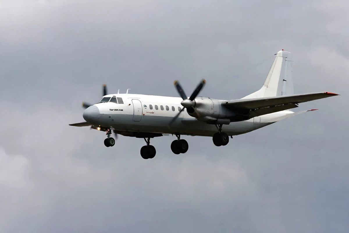 Во время крушения самолета погиб 41 человек.  Фото: Изображение сгенерировано с помощью ИИ / Маргарита Неклюдова