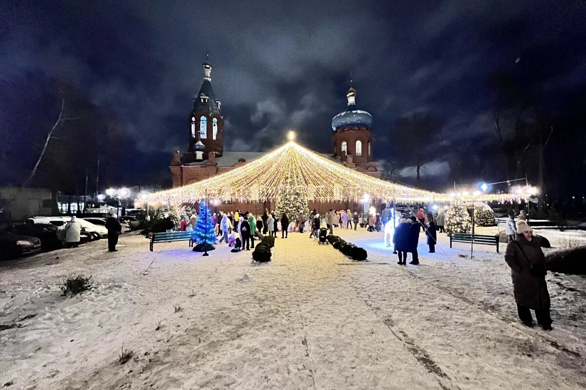    Когда пора вешать гирлянды?