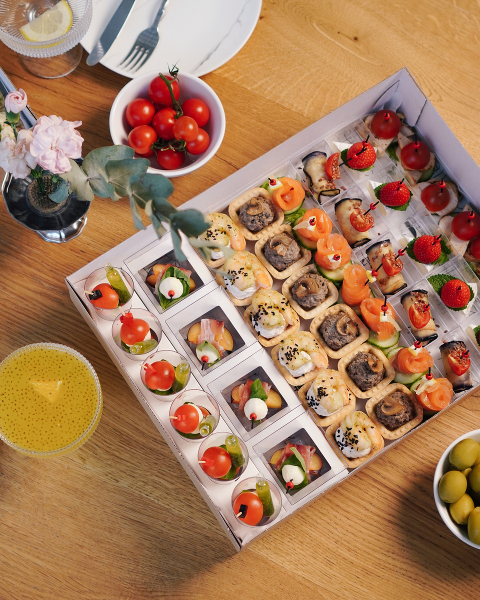 Фуршеты в коробках от HotKitchen