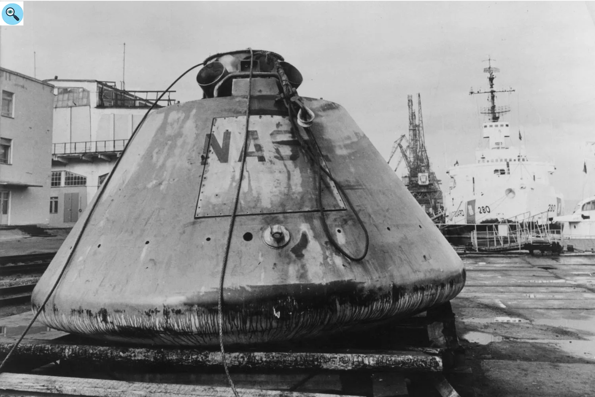 Макет командного модулья Аполлон-13