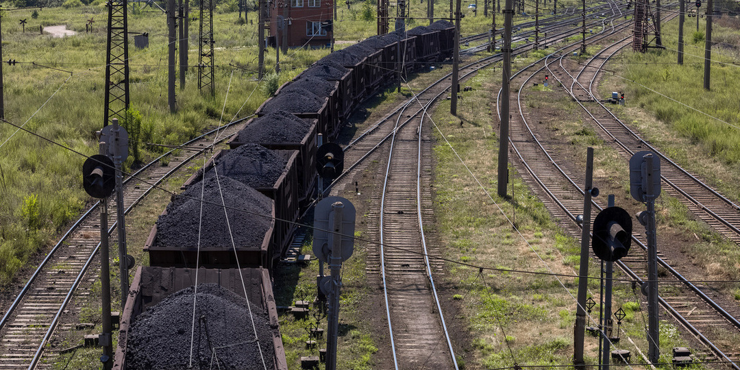 В Чебаркуле поймали железнодорожников, укравших с тепловоза 900 литров топлива