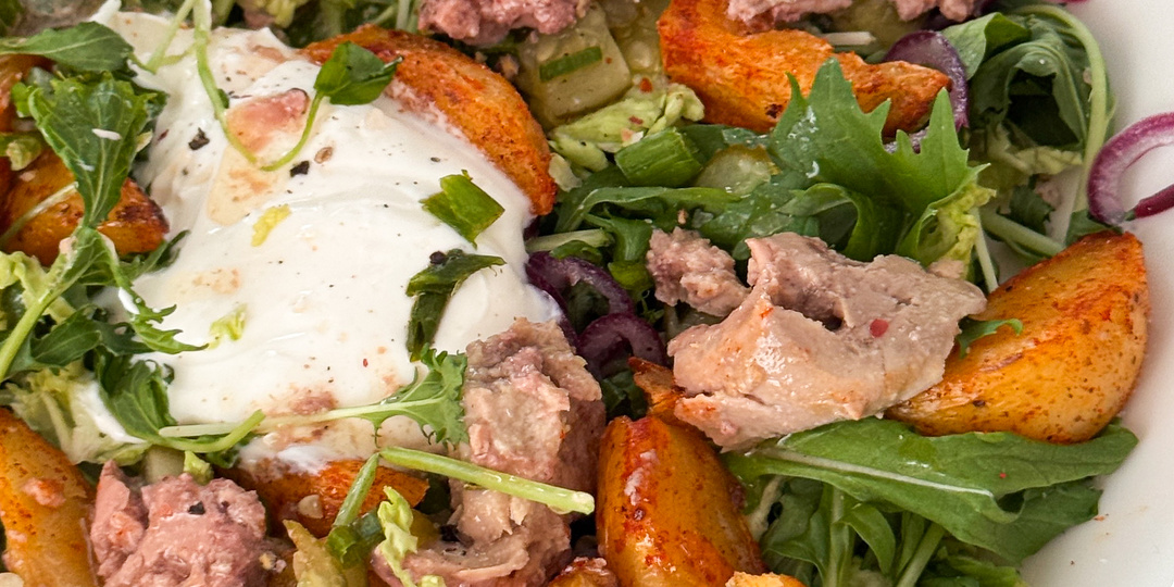 Салат с печенью трески