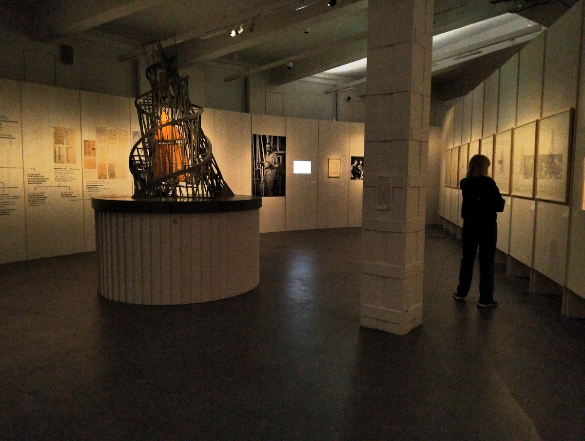 Модель Башни Татлина на выставке в Центре "Зотов"