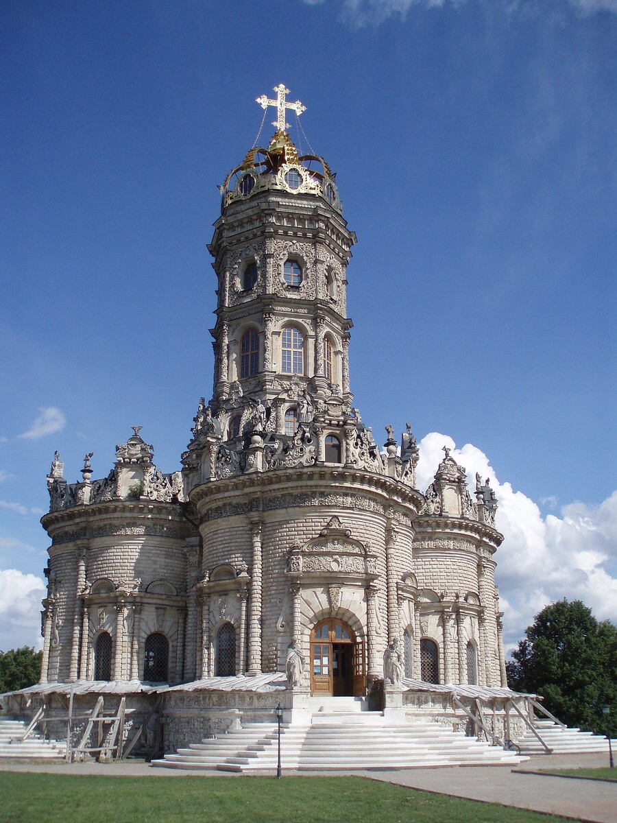 Знаменская церковь, барочный стиль в архитектуре.