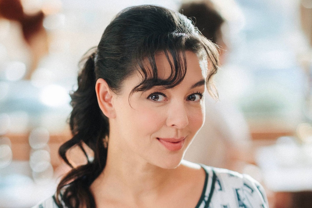     «Мы сыграли на контрастах»: Марина Кравец раскрыла секреты новогодней комедии «Невероятные приключения Шурика»