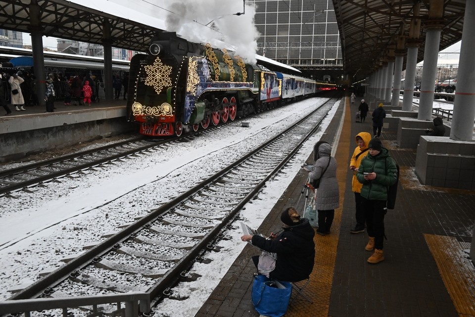    Передвижная резиденция зимнего волшебника посетит 70 городов. Михаил ФРОЛОВ