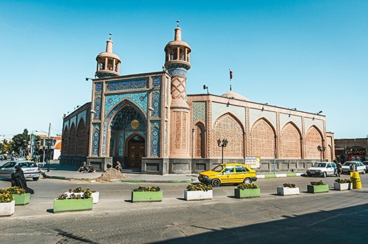 В XVIII в. Ардебиль был центром одноименного Ардебильского ханства, возникшего после распада державы Надир-шаха в 1747 г.