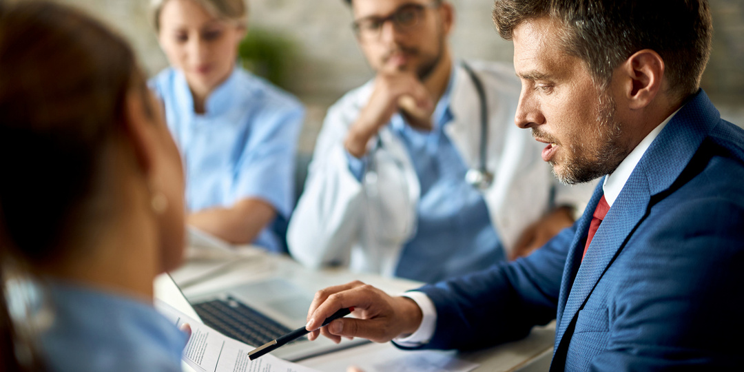 Фальшивая первичная аккредитация врачей в Чите повлекла обвинительные приговоры за дачу взятки