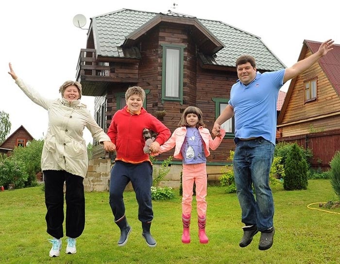 Сергей и Ирина Бабаевы с детьми