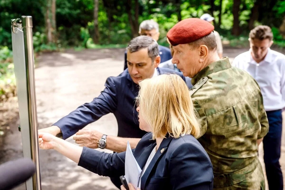    Совсем скоро кадетский корпус развернётся на окраине города на территории бывшего пионерлагеря.