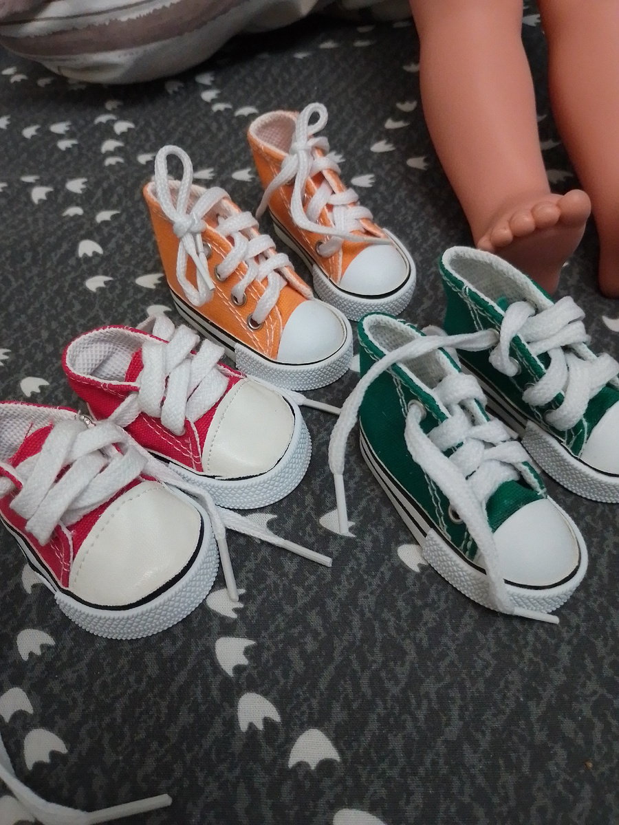 Неподошедшие кеды.