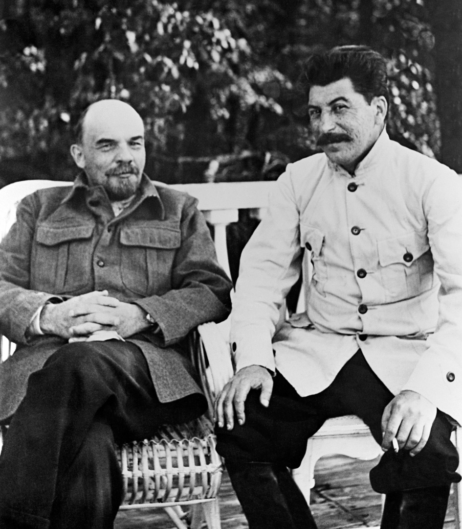 В. И. Ленин и И. В. Сталин. 