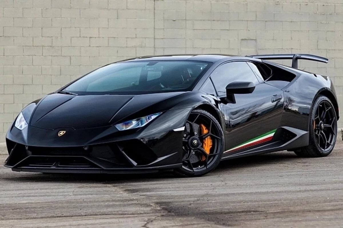    Владельцы Lamborghini и Bentley в Уфе заплатили налог 300 тыс. рублей