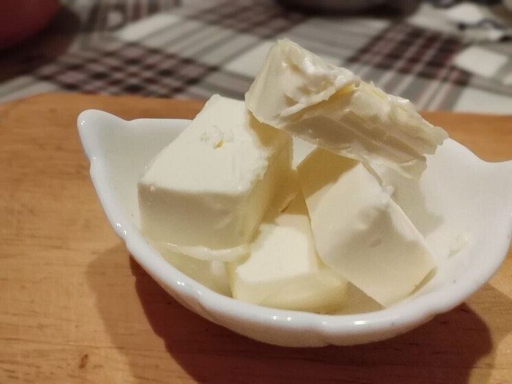     Как установлено, при перефасовке масла из монолитов в брикеты на производстве не обеспечивалась безопасность пищевой продукции. Фото: архив МК в Питере.