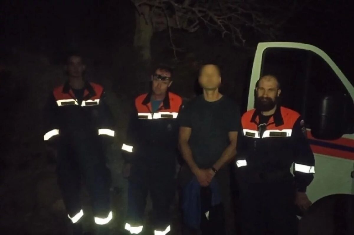    Спасатели помогли туристу, застрявшему на горе Куш-Кая в Крыму