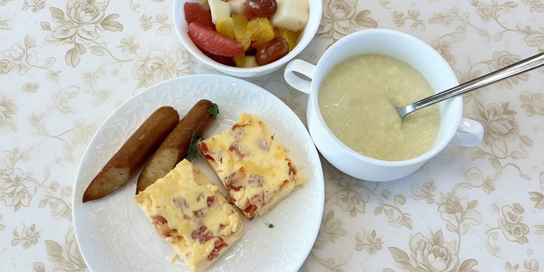 Онколог не будет так завтракать: 7 продуктов и привычек, которые могут привести к раку