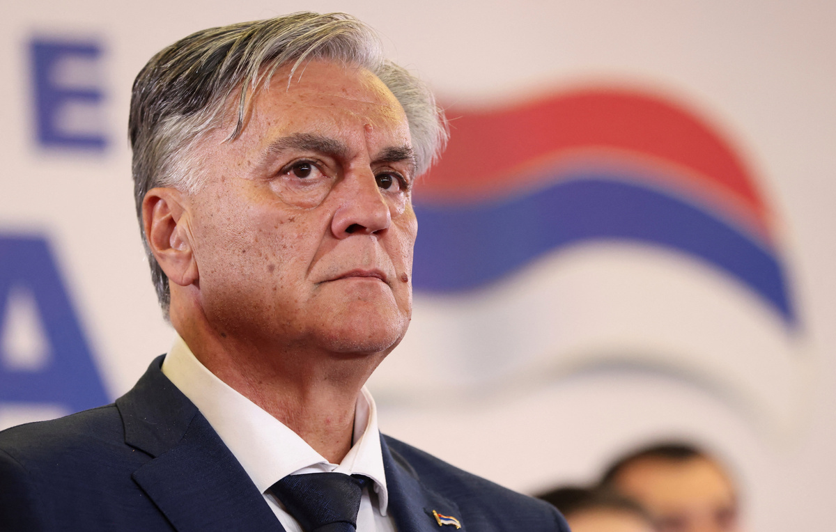    Избранный президент Республики Сербской Синиша Каран  REUTERS/Amel Emric