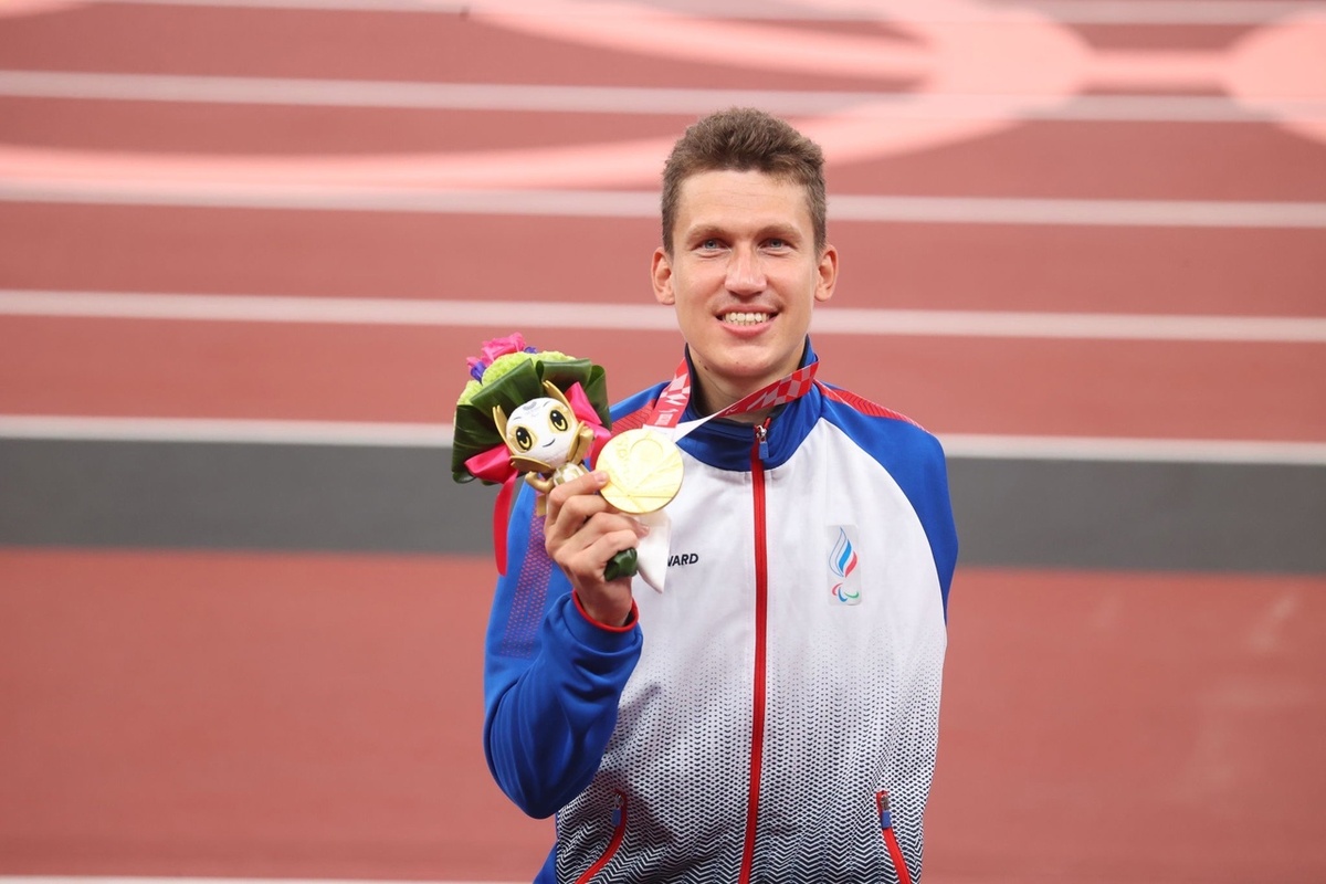 Антон Прохоров