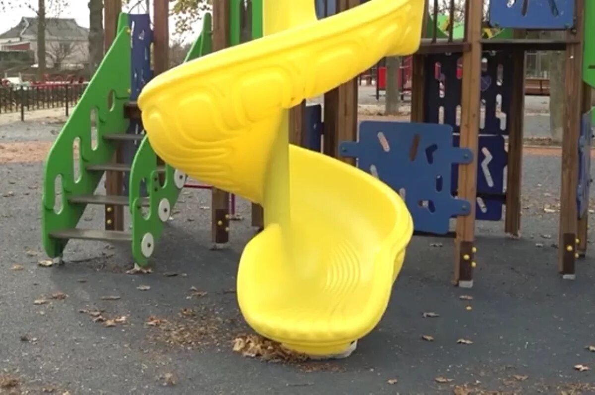    В станице Петровской Славянского района завершается ремонт парка