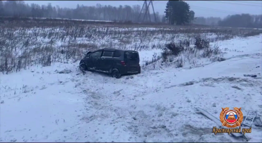    Автомобилистка погибла в аварии с фурой на трассе в Красноярском крае