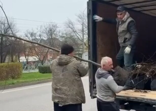    кадр из видео, vk.com/emnaumov