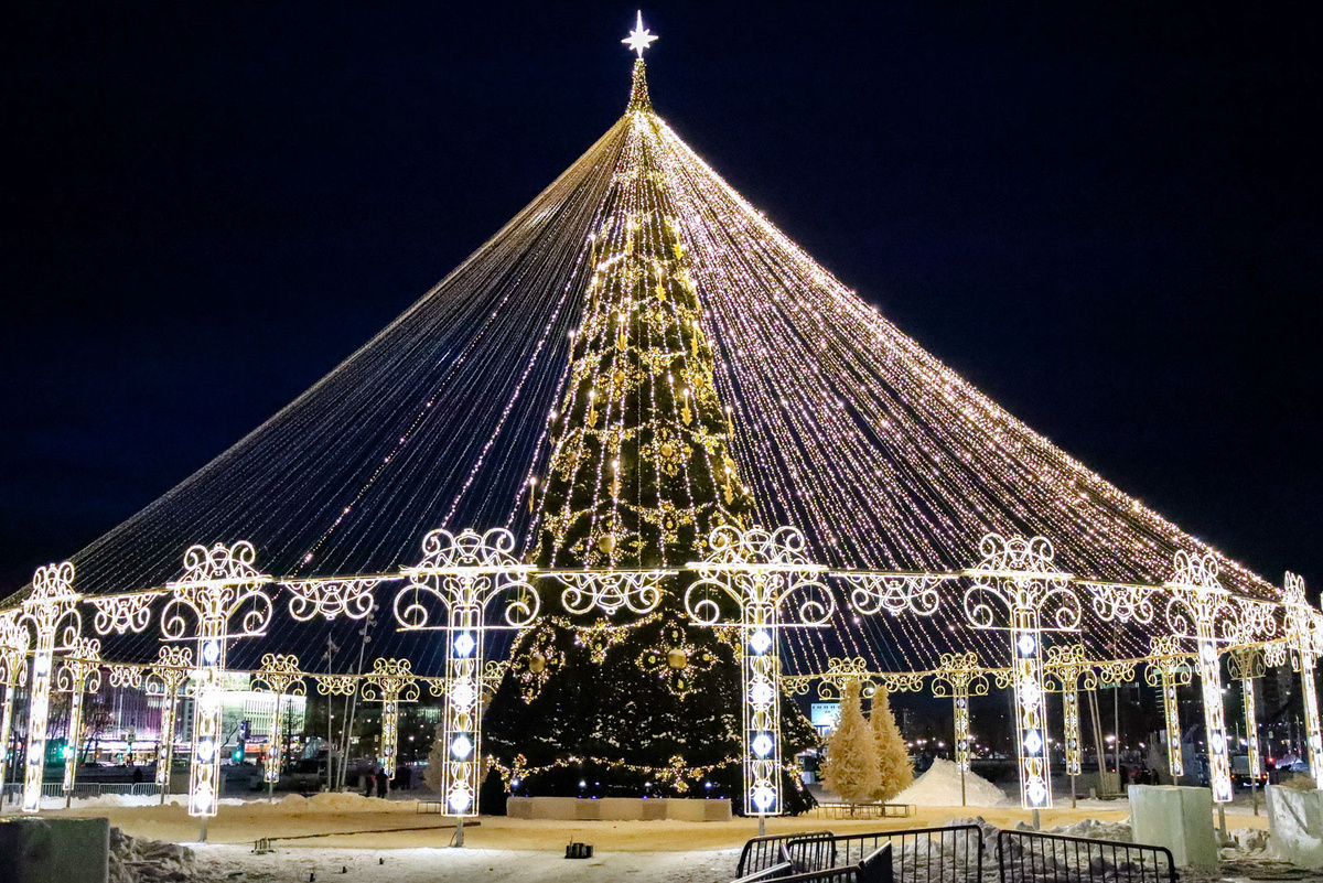 Оформление появится не только в центре города, но во всех районах краевой столицы.  Фото: Фото: Елена Майорова