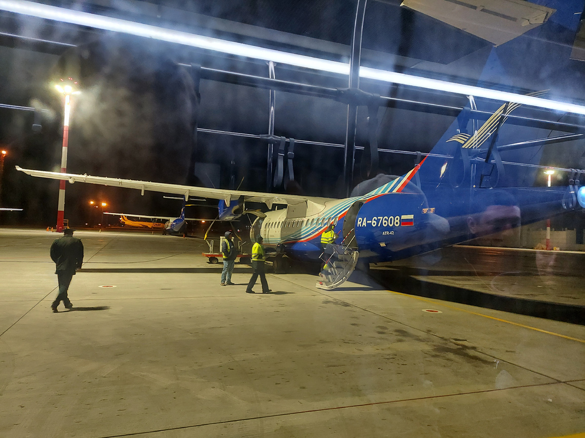 Самолет ATR 42 компании КрасАвиа