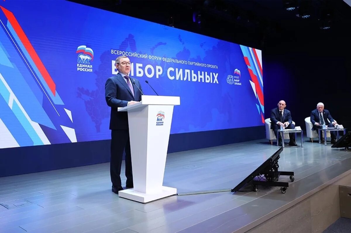    Владимир Якушев: Партийный проект «Единой России» «Выбор сильных» объединил лучшие наработки представителей спортивной борьбы, дзюдо и самбо.